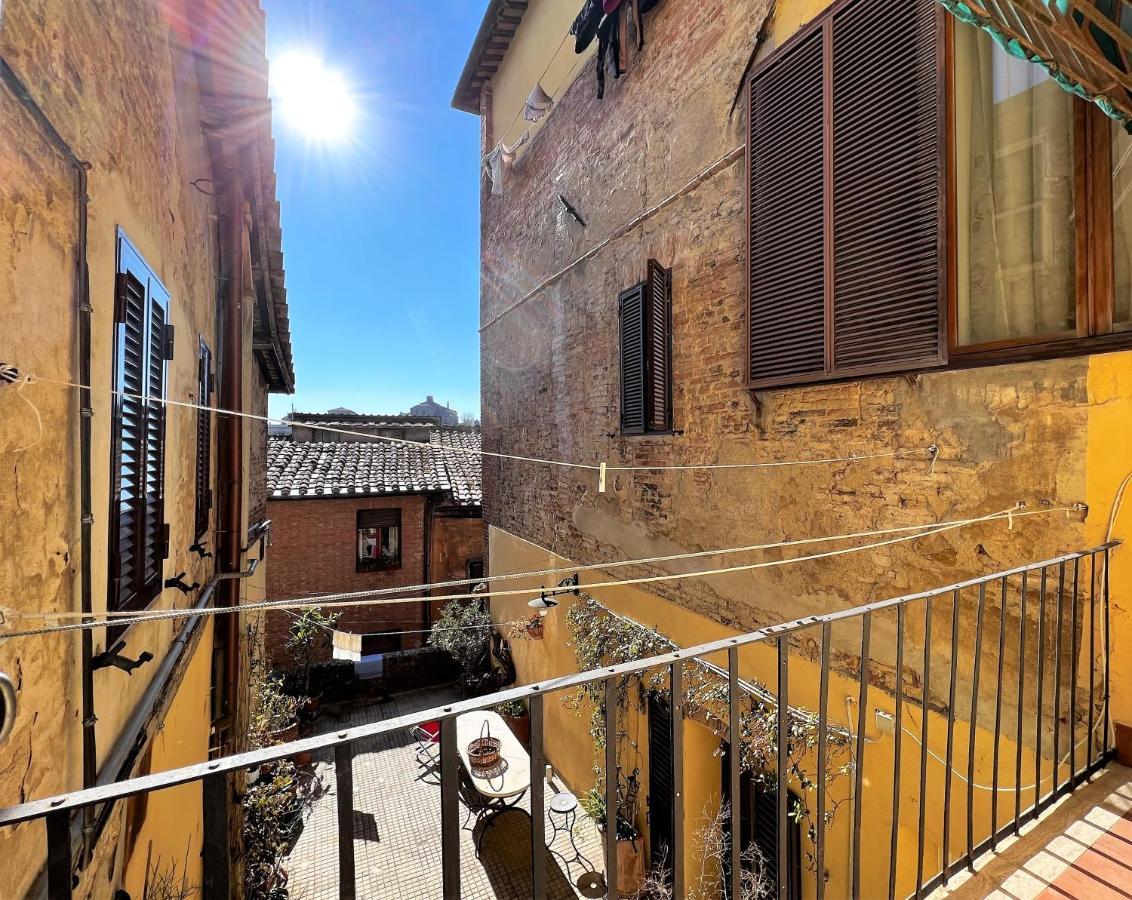Appartement Mezzanino Al Porrione à Sienne Extérieur photo